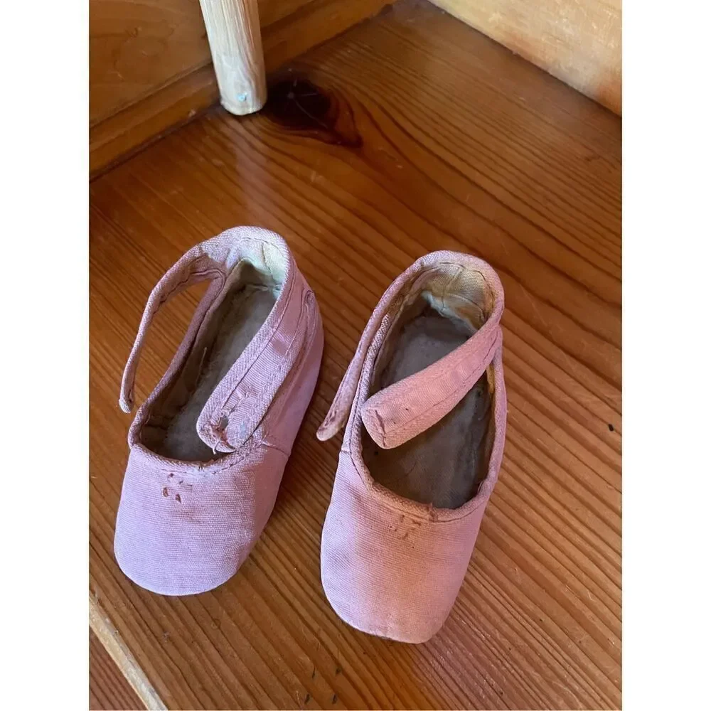 Grandma’s Vintage Girls Pink Ballet Shoes